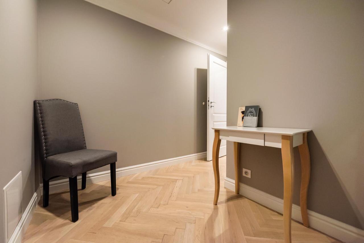 Lovely Apartment In The Heart Of Βαρσοβία Εξωτερικό φωτογραφία